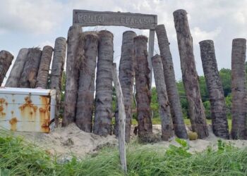 Justiça manda demolir muro de 570 metros no Pontal de Maracaípe (PE)